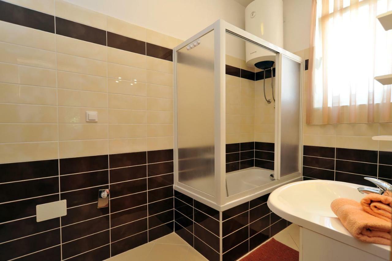 Villa Fontana 2 Sukošan Екстериор снимка