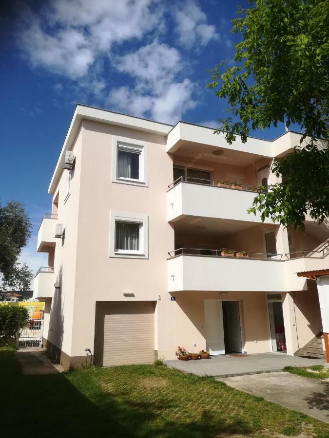 Villa Fontana 2 Sukošan Екстериор снимка